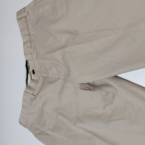 EDDIE BAUER  Men's  Wrinkle-Resistant Classic Fit  Pants -  Waist 36